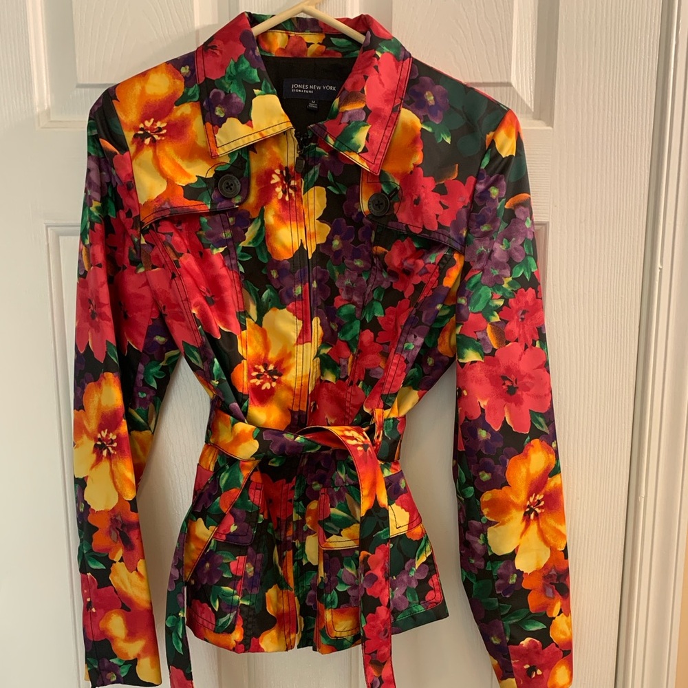 Jones New York Signature  Floral Jacket Med Zip Up Belted Button pockets